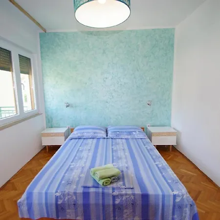 Fuer 6 Personen Und 2 In Pula, Istrien Istrische Riviera *