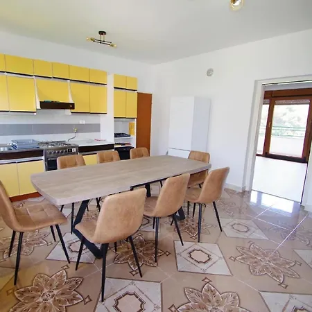 Fuer 6 Personen Und 2 In Pula, Istrien Istrische Riviera * Pula